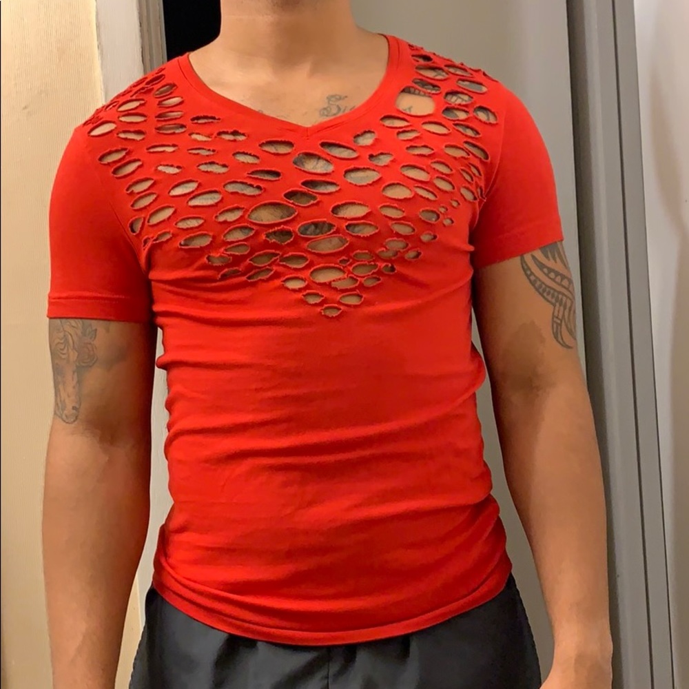 H&M Red distressed short sleeve